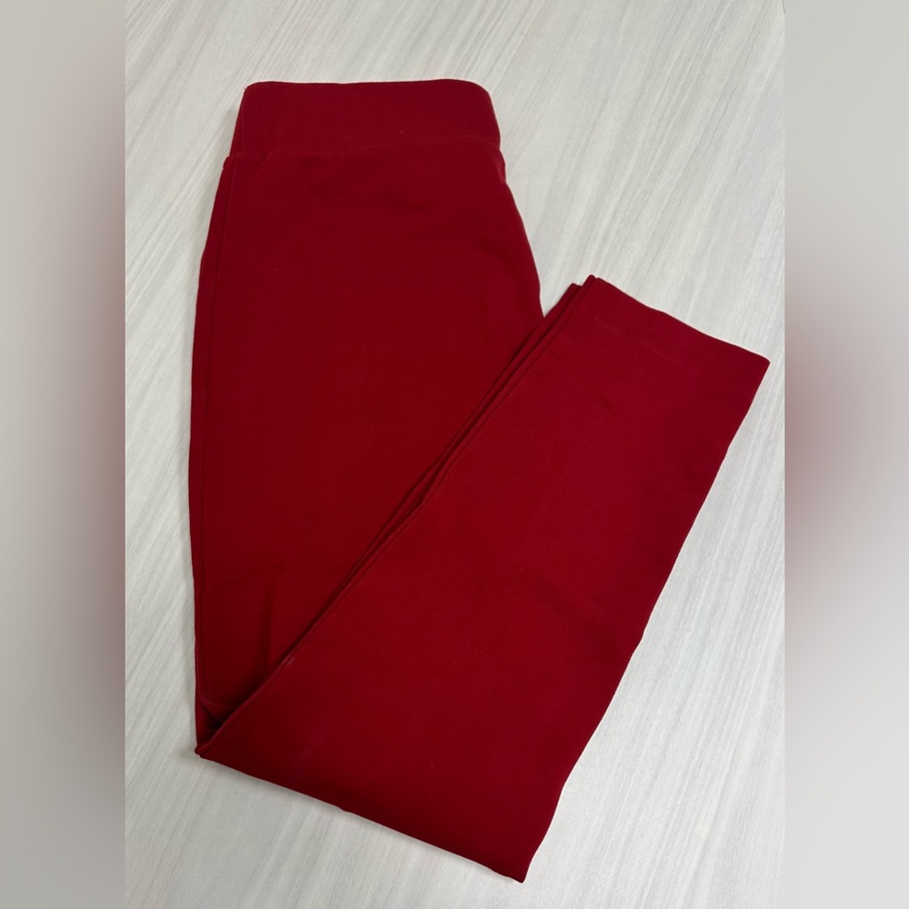 Elegant Scarlet Women's Leggings